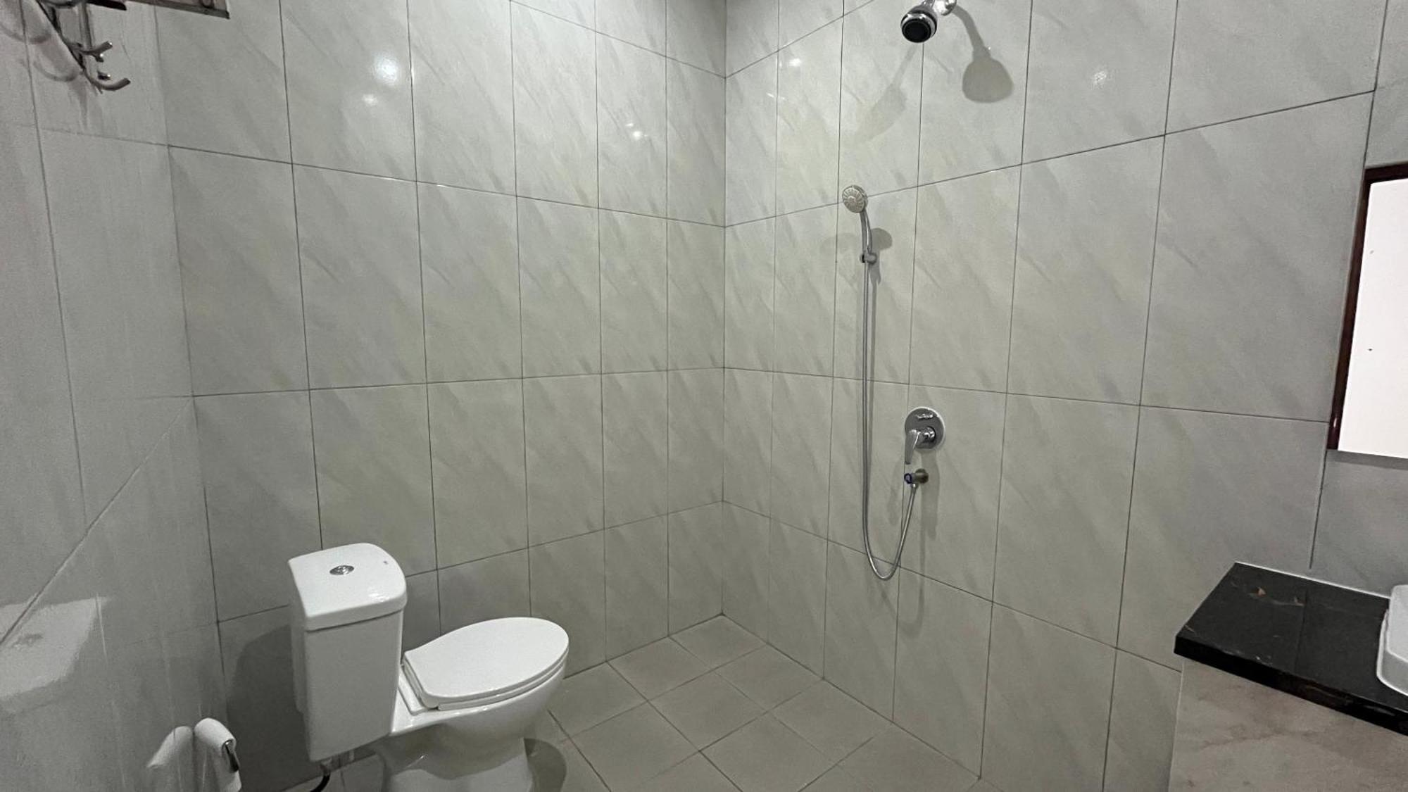 Готель Reddoorz Premium At Jalan Diponegoro Lampung Бандар-Лампунг Екстер'єр фото