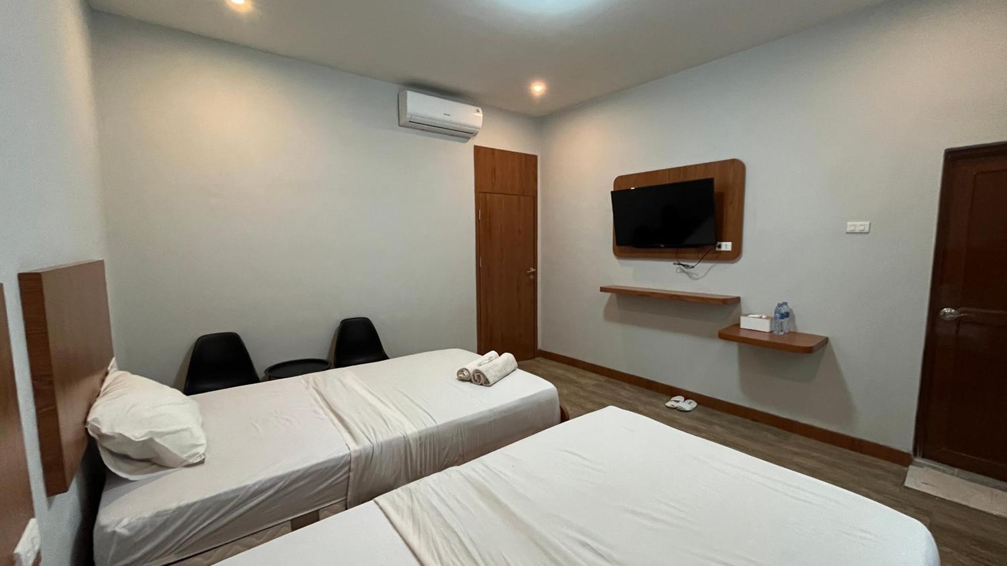 Готель Reddoorz Premium At Jalan Diponegoro Lampung Бандар-Лампунг Екстер'єр фото