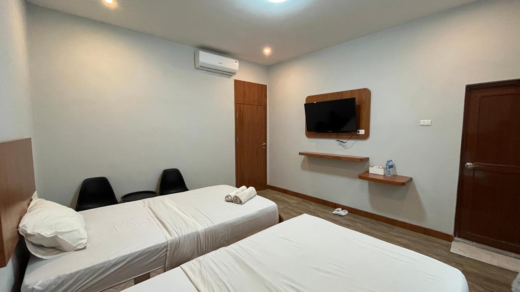 Готель Reddoorz Premium At Jalan Diponegoro Lampung Бандар-Лампунг Екстер'єр фото